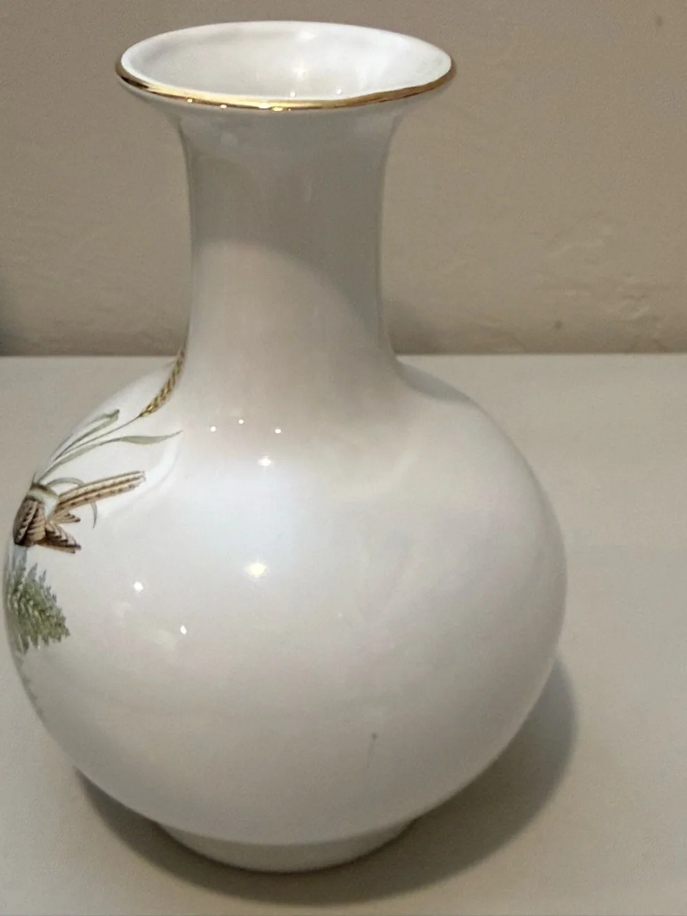 Vintage White Vase Made In Japan‎ ~7” Birds Floral Motif Gold Rim Accent Estate